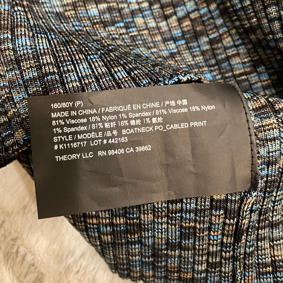 NWT💕Theory Cabled Print Ribbed Boatneck Sweater with Bell Sleeves Size P - Picture 12 of 14